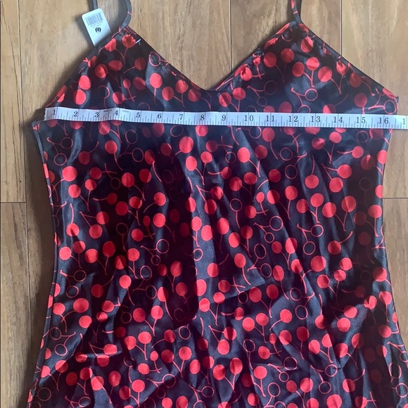 Silk nighties - Picture 6 of 8